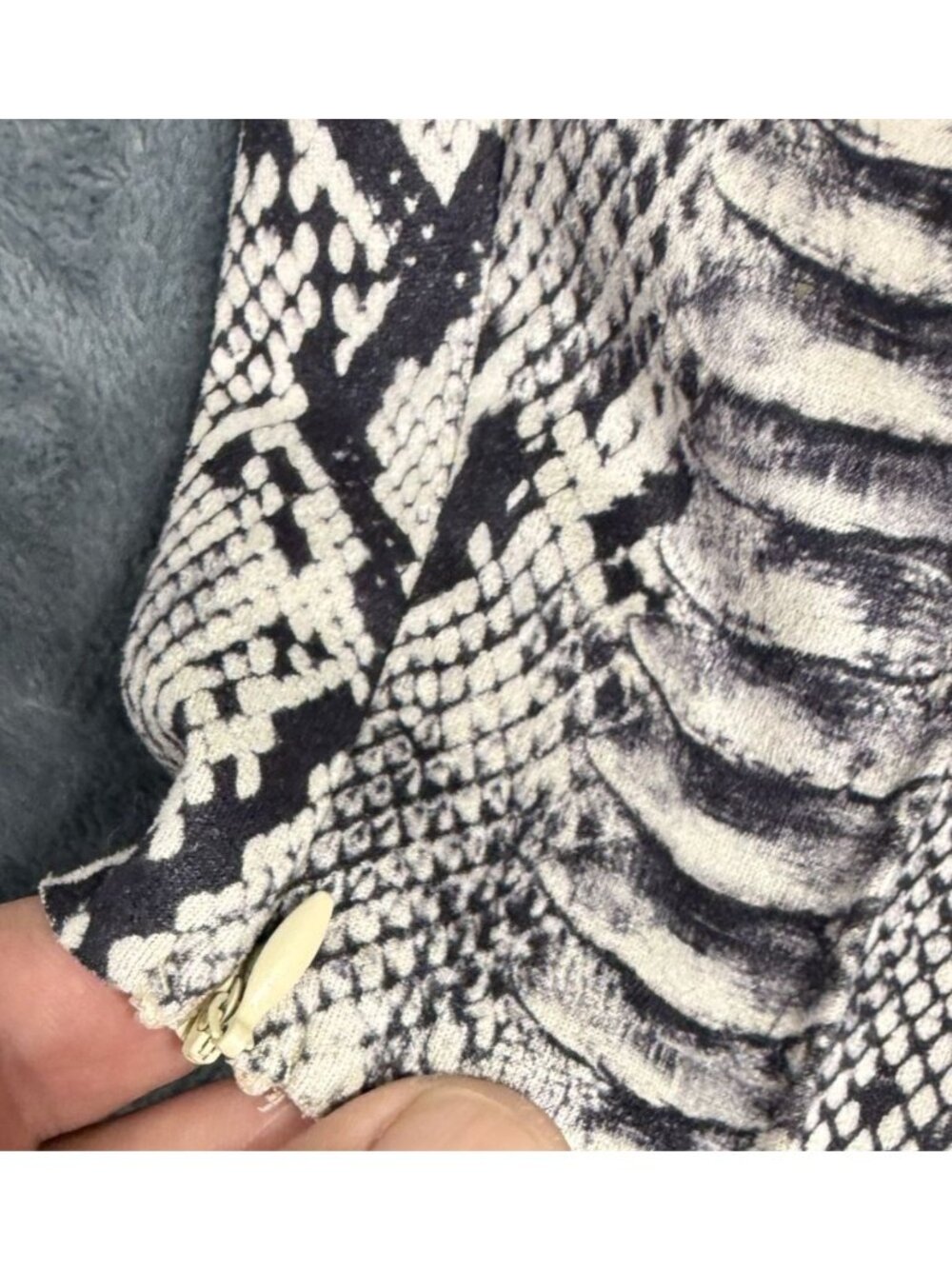 TC Womens Black & Beige Snake Print Leggings Zipper Detail Size S - Picture 6 of 10